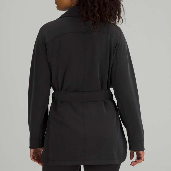 Lululemon Softstreme Belted Wrap Black Size M/L - Picture 2 of 13
